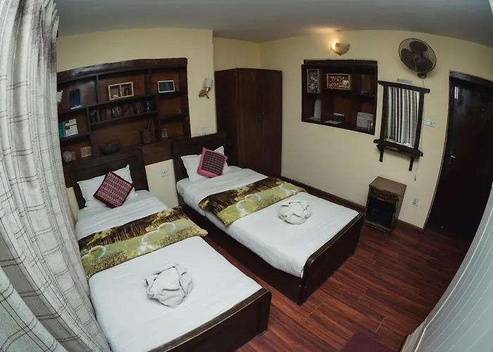 Peace N Park Hotel *
