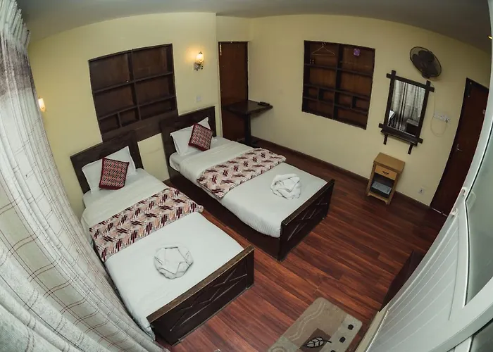 Peace N Park Hotel *