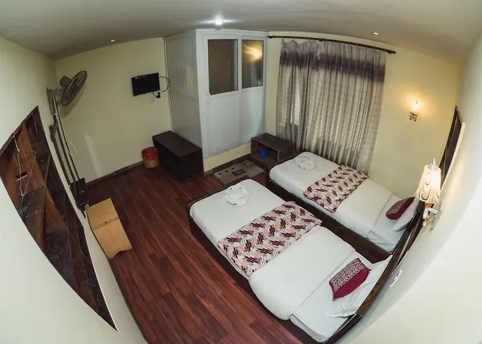 Peace N Park Hotel *
